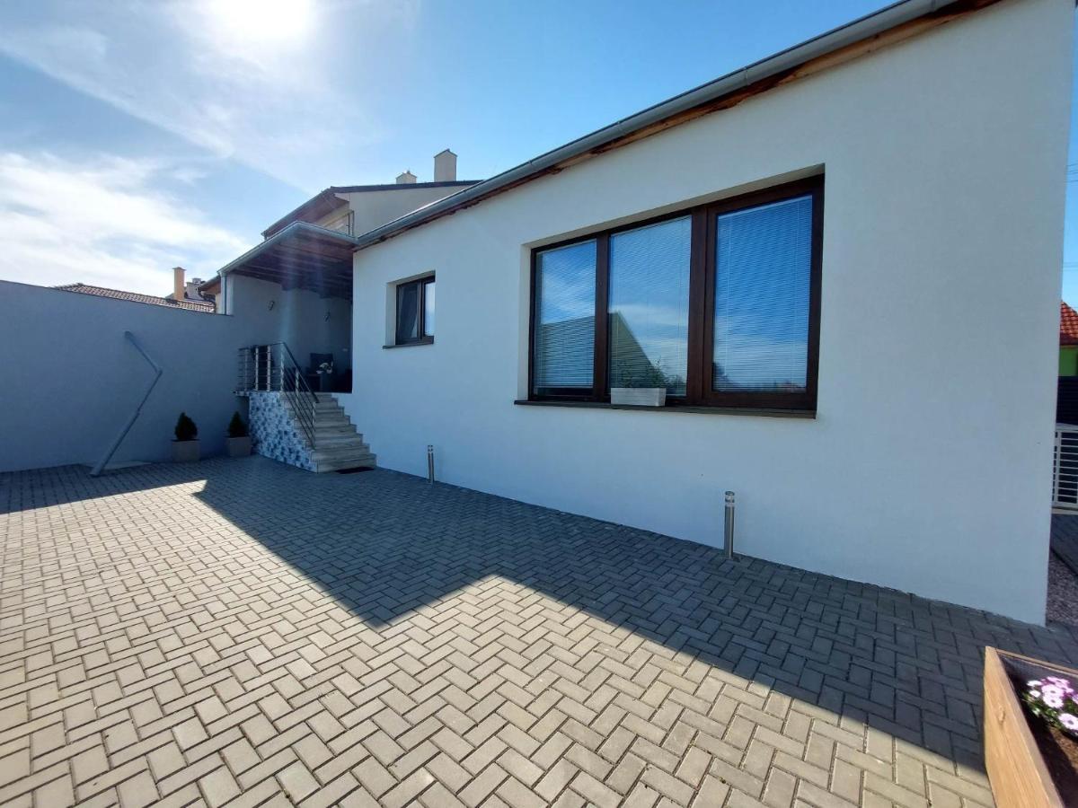 Villa Prazdninovy Dum Sorada Rohatec Exterior foto